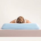 Rear profile of the light blue CASUCA contour memory foam pillow
