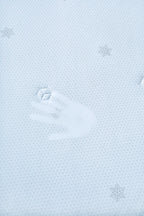 Close-up of the filling inside the Prussian blue CASUCA cooling comforter